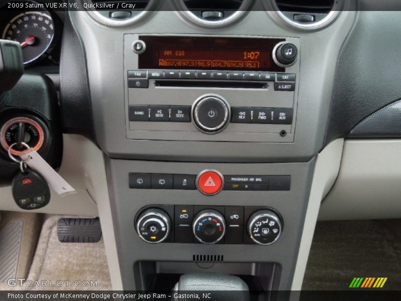 Quicksilver / Gray 2009 Saturn VUE XR V6