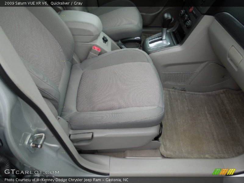 Quicksilver / Gray 2009 Saturn VUE XR V6