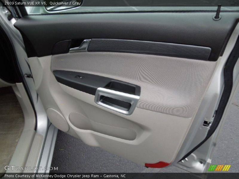 Quicksilver / Gray 2009 Saturn VUE XR V6