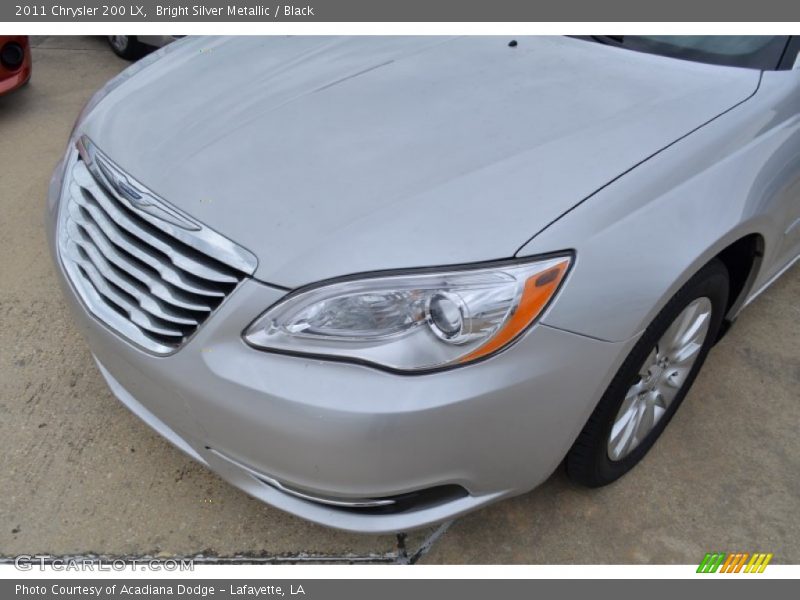 Bright Silver Metallic / Black 2011 Chrysler 200 LX