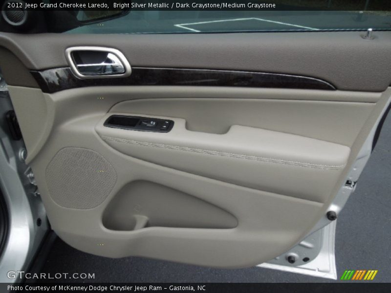 Bright Silver Metallic / Dark Graystone/Medium Graystone 2012 Jeep Grand Cherokee Laredo