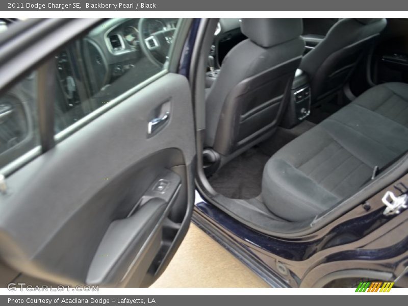Blackberry Pearl / Black 2011 Dodge Charger SE