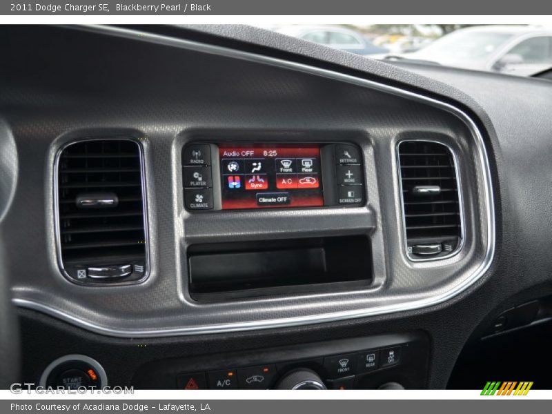 Blackberry Pearl / Black 2011 Dodge Charger SE