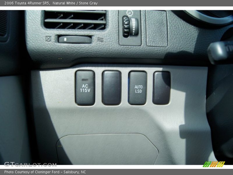 Natural White / Stone Gray 2006 Toyota 4Runner SR5