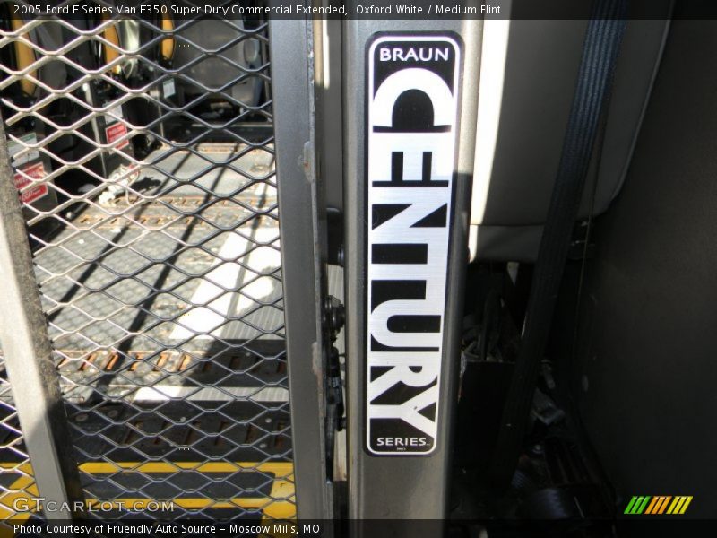 Oxford White / Medium Flint 2005 Ford E Series Van E350 Super Duty Commercial Extended