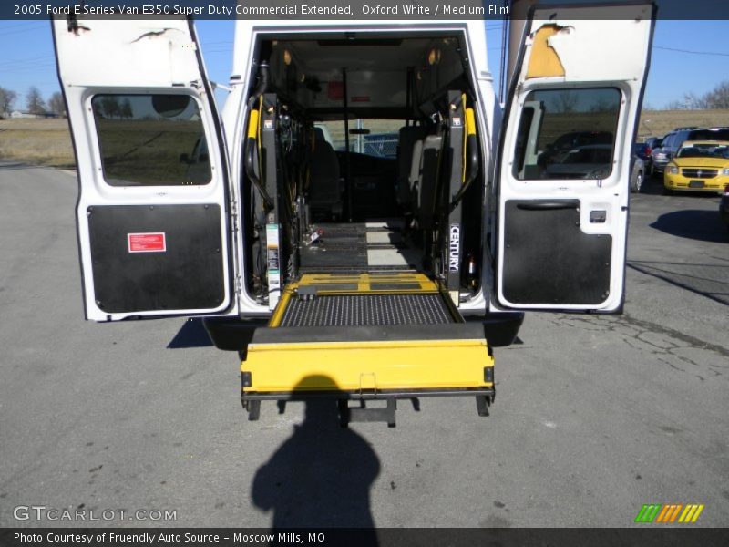 Oxford White / Medium Flint 2005 Ford E Series Van E350 Super Duty Commercial Extended