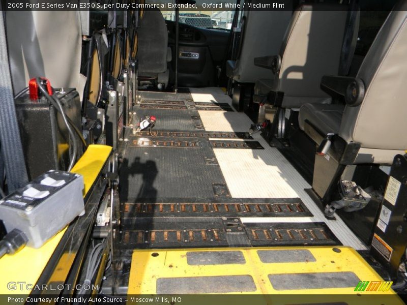 Oxford White / Medium Flint 2005 Ford E Series Van E350 Super Duty Commercial Extended