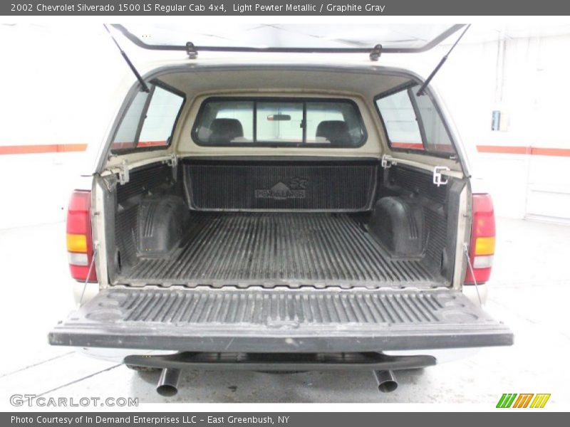 Light Pewter Metallic / Graphite Gray 2002 Chevrolet Silverado 1500 LS Regular Cab 4x4