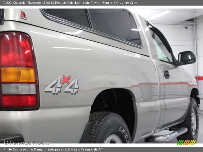 Light Pewter Metallic / Graphite Gray 2002 Chevrolet Silverado 1500 LS Regular Cab 4x4