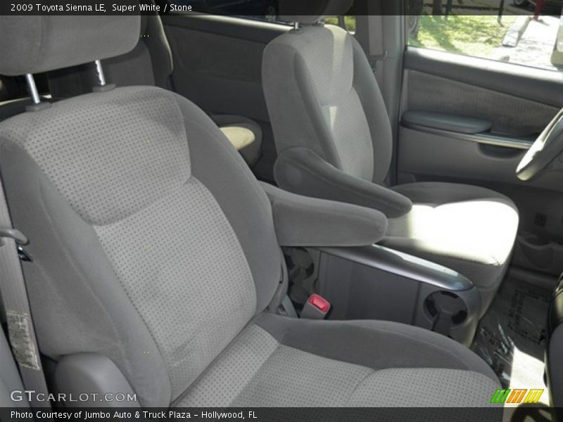 Super White / Stone 2009 Toyota Sienna LE