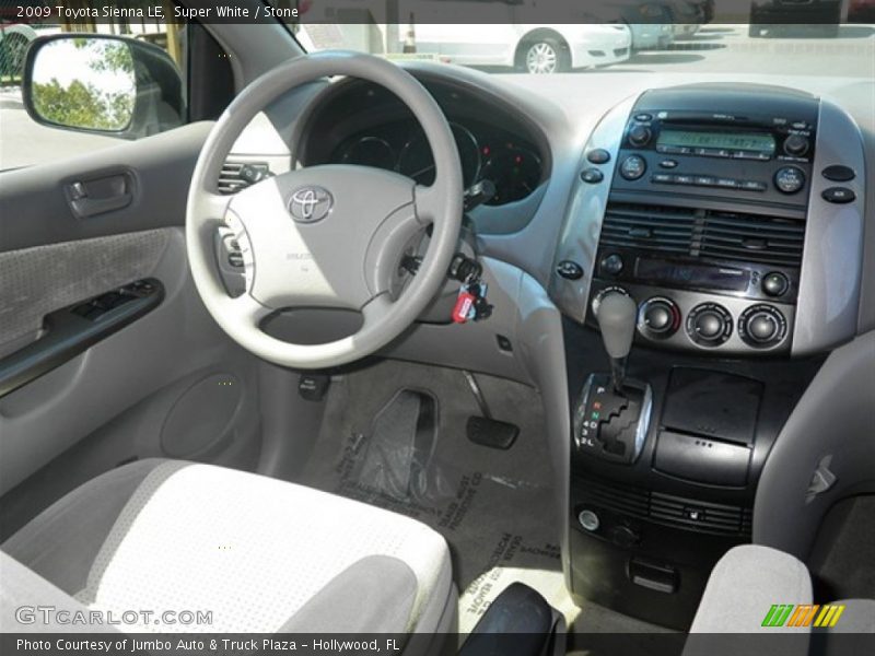 Super White / Stone 2009 Toyota Sienna LE