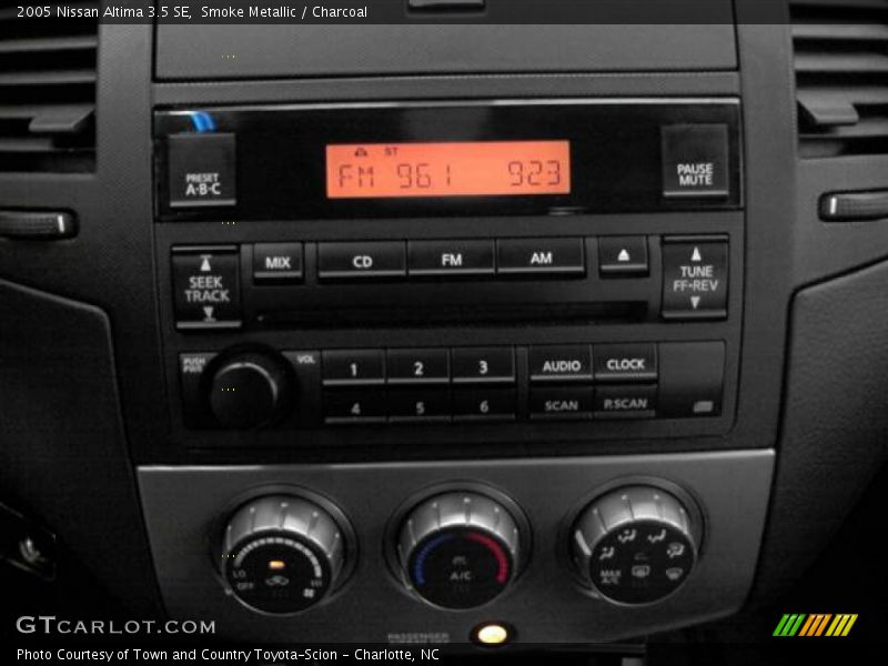 Smoke Metallic / Charcoal 2005 Nissan Altima 3.5 SE