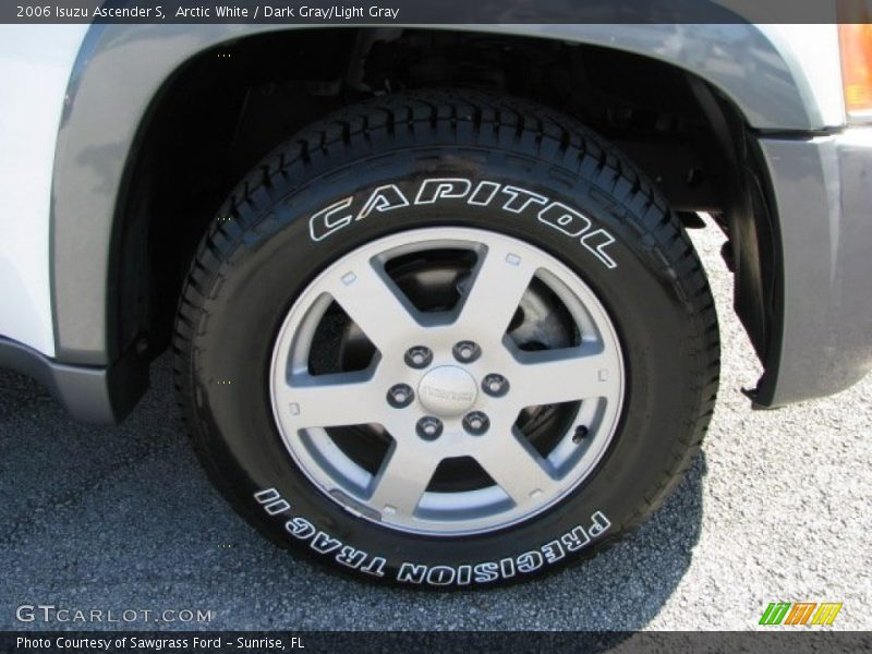 Arctic White / Dark Gray/Light Gray 2006 Isuzu Ascender S