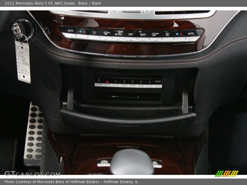 Black / Black 2011 Mercedes-Benz S 63 AMG Sedan