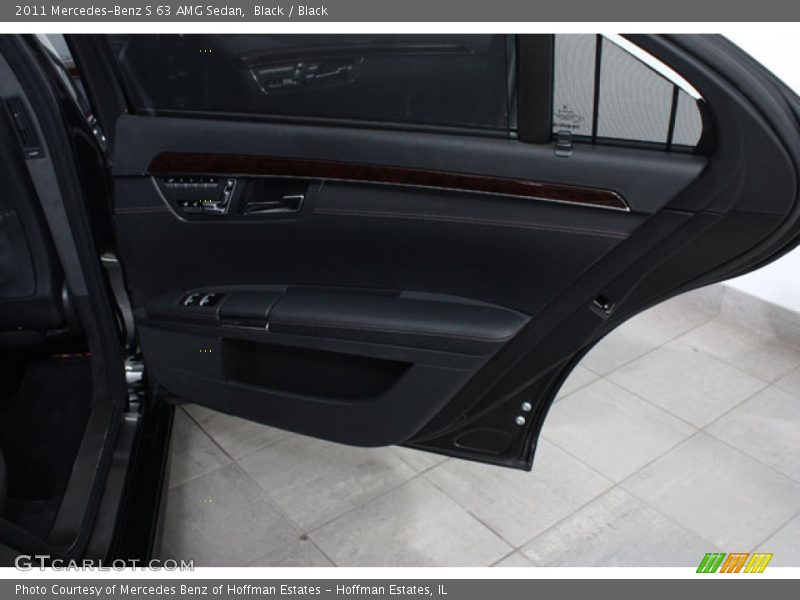 Black / Black 2011 Mercedes-Benz S 63 AMG Sedan