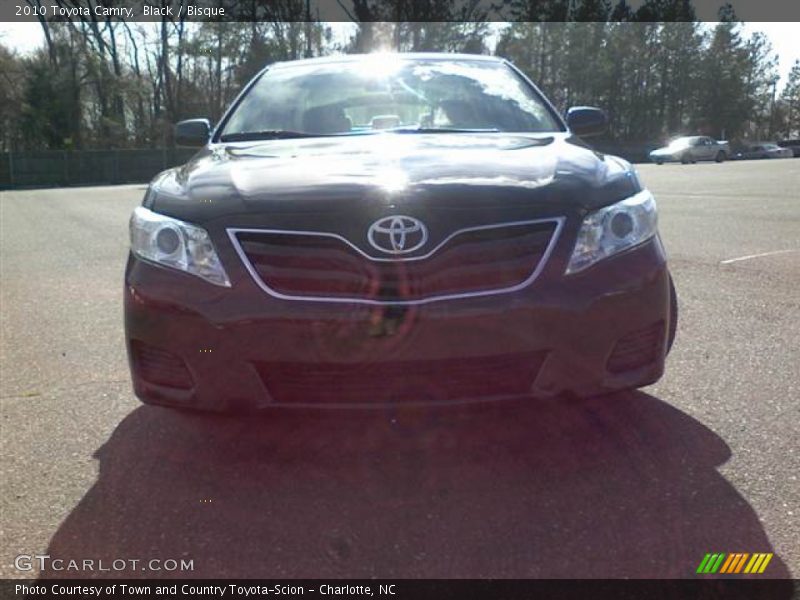 Black / Bisque 2010 Toyota Camry