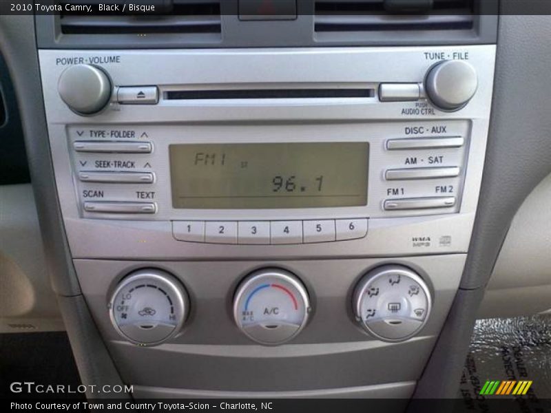 Black / Bisque 2010 Toyota Camry