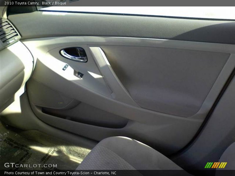 Black / Bisque 2010 Toyota Camry