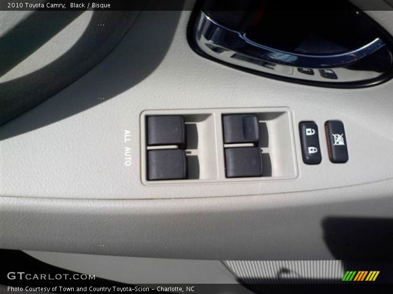Black / Bisque 2010 Toyota Camry