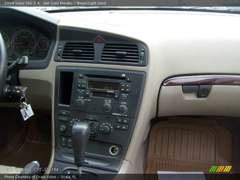 Ash Gold Metallic / Beige/Light Sand 2004 Volvo S60 2.4