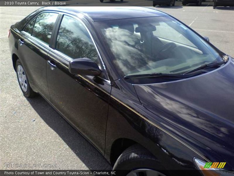 Black / Bisque 2010 Toyota Camry