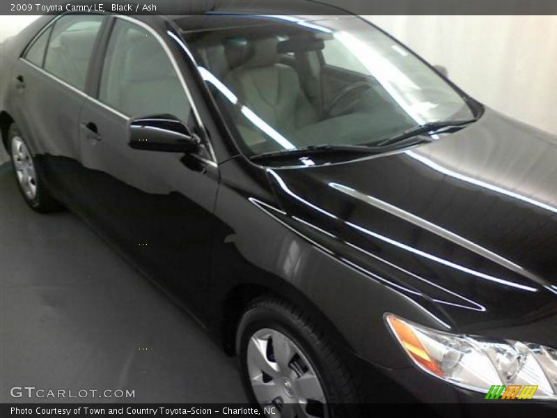 Black / Ash 2009 Toyota Camry LE