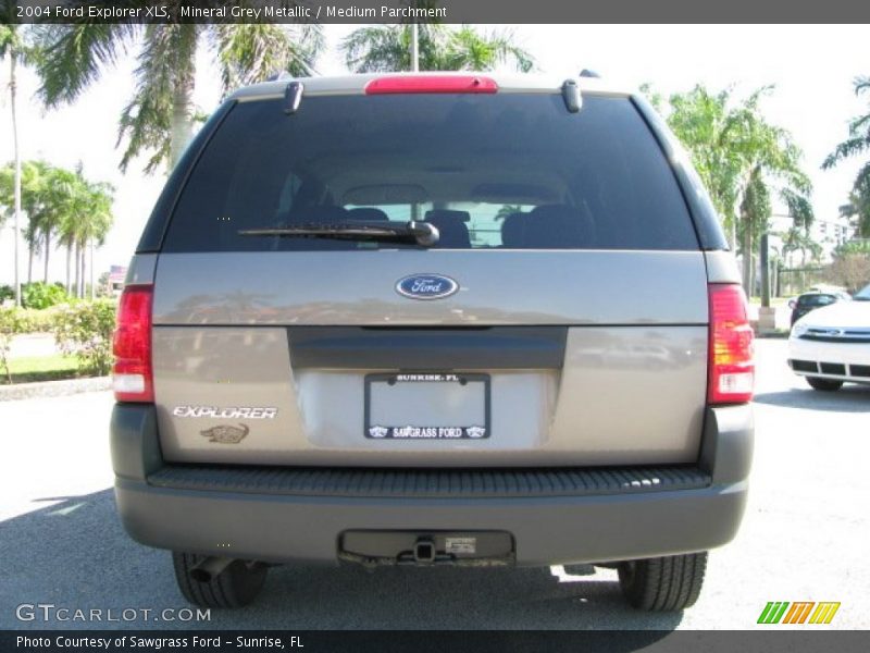 Mineral Grey Metallic / Medium Parchment 2004 Ford Explorer XLS