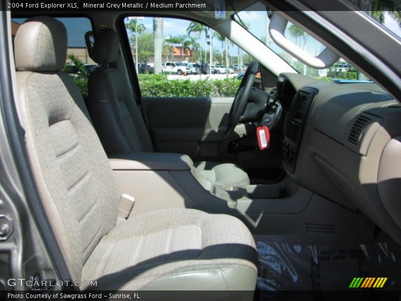 Mineral Grey Metallic / Medium Parchment 2004 Ford Explorer XLS