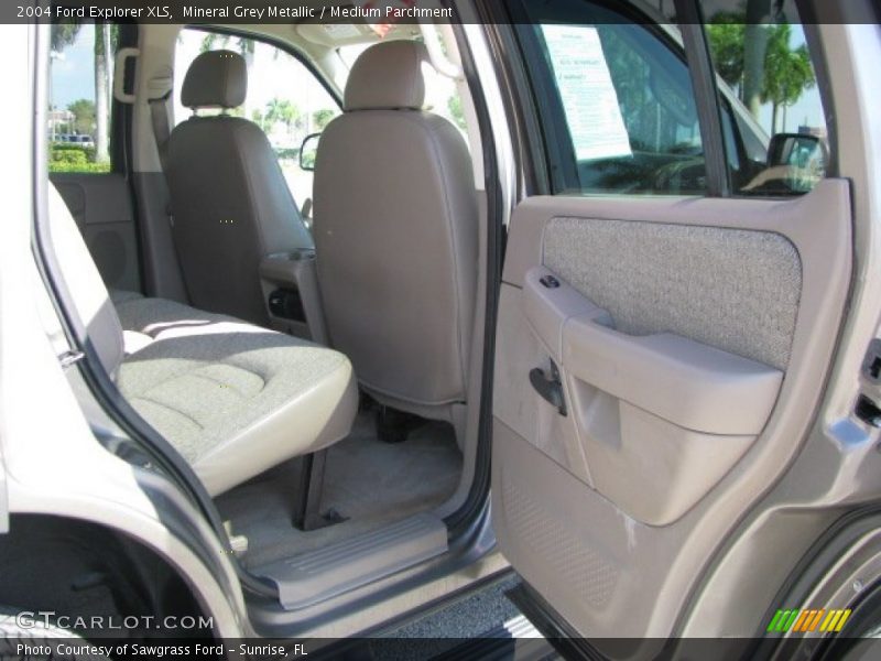 Mineral Grey Metallic / Medium Parchment 2004 Ford Explorer XLS