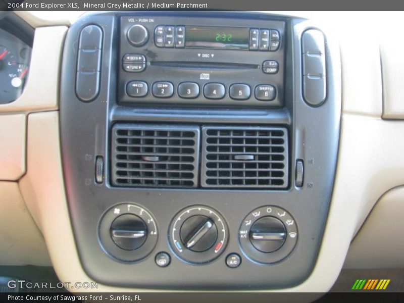 Mineral Grey Metallic / Medium Parchment 2004 Ford Explorer XLS