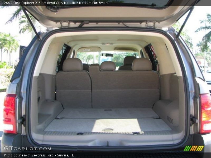 Mineral Grey Metallic / Medium Parchment 2004 Ford Explorer XLS