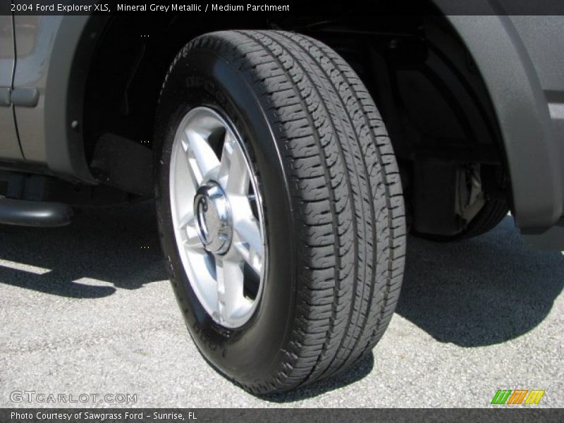 Mineral Grey Metallic / Medium Parchment 2004 Ford Explorer XLS