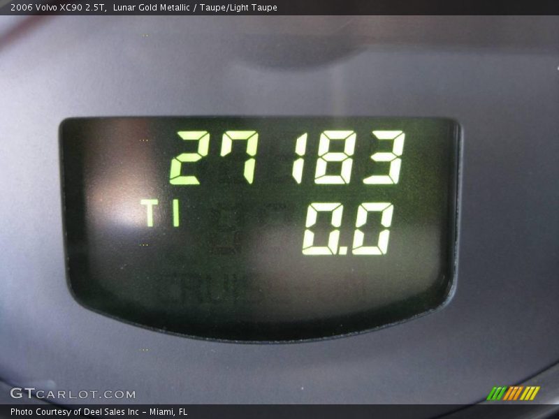 Lunar Gold Metallic / Taupe/Light Taupe 2006 Volvo XC90 2.5T