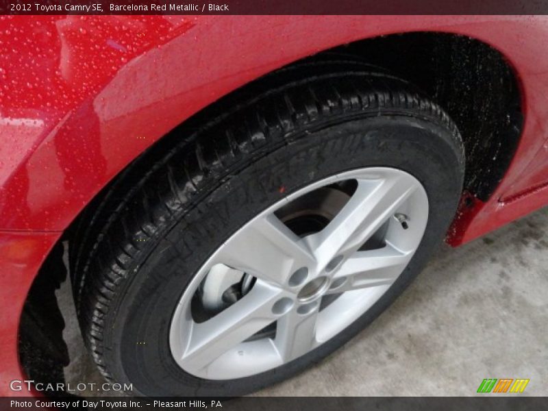 Barcelona Red Metallic / Black 2012 Toyota Camry SE