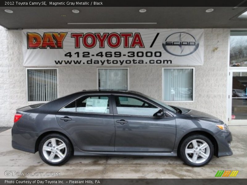 Magnetic Gray Metallic / Black 2012 Toyota Camry SE