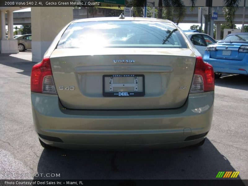 Gecko Green Metallic / Quartz 2008 Volvo S40 2.4i