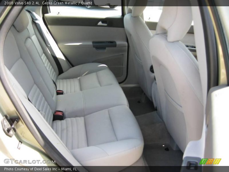 Gecko Green Metallic / Quartz 2008 Volvo S40 2.4i