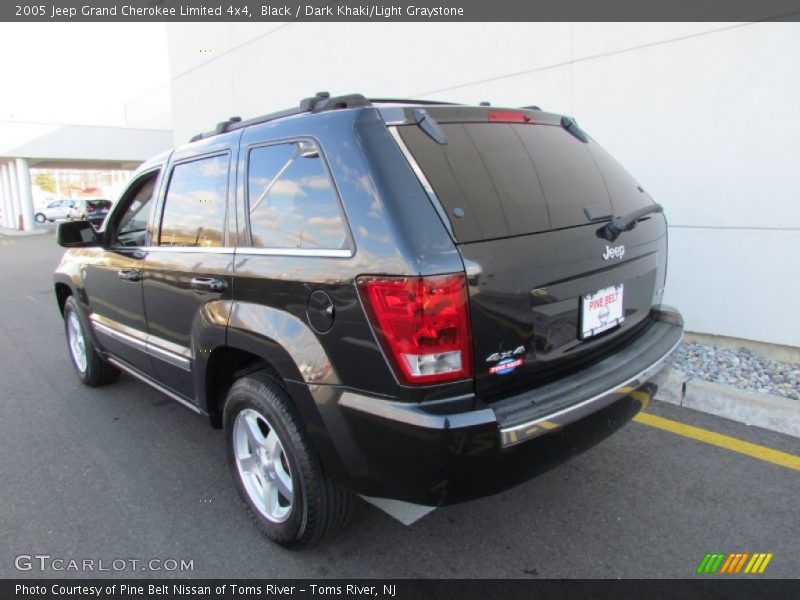 Black / Dark Khaki/Light Graystone 2005 Jeep Grand Cherokee Limited 4x4