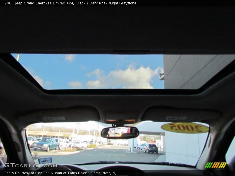 Black / Dark Khaki/Light Graystone 2005 Jeep Grand Cherokee Limited 4x4