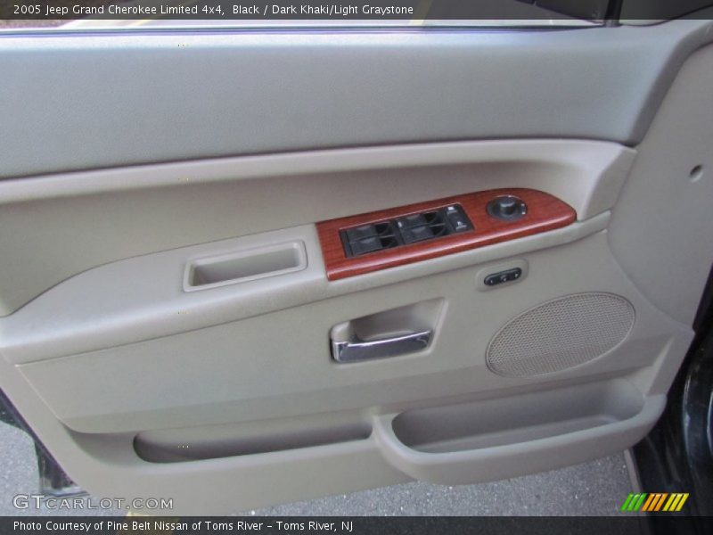 Black / Dark Khaki/Light Graystone 2005 Jeep Grand Cherokee Limited 4x4