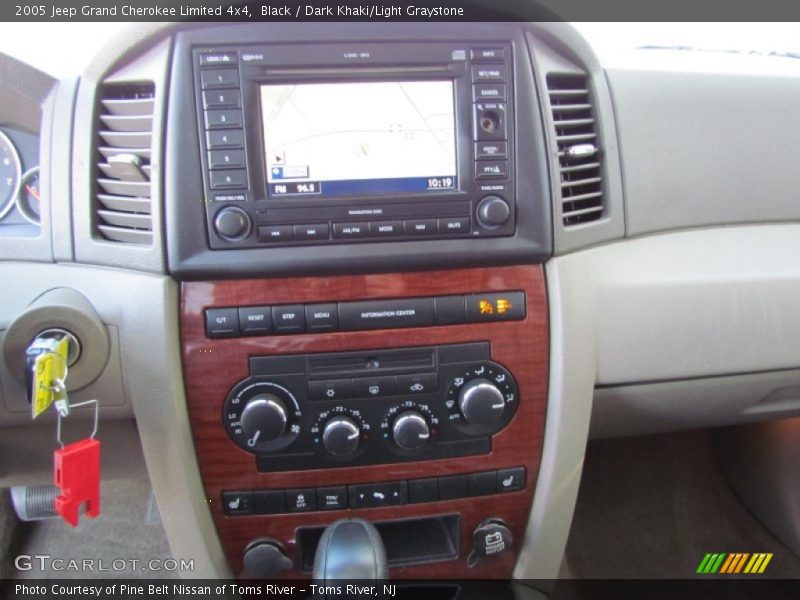 Black / Dark Khaki/Light Graystone 2005 Jeep Grand Cherokee Limited 4x4
