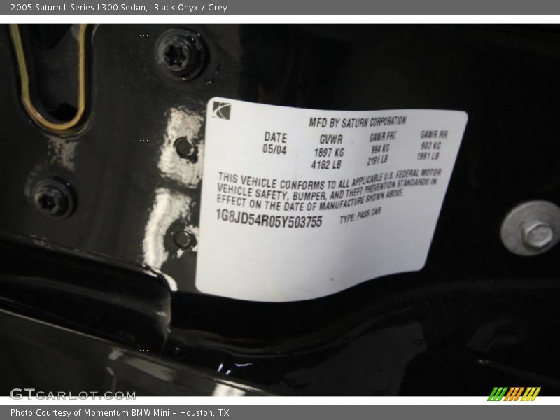Black Onyx / Grey 2005 Saturn L Series L300 Sedan