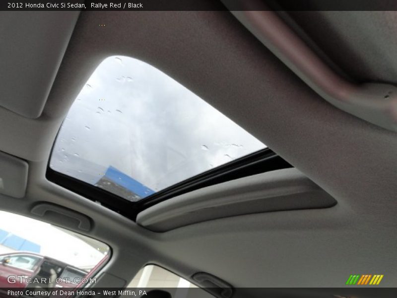 Sunroof of 2012 Civic Si Sedan