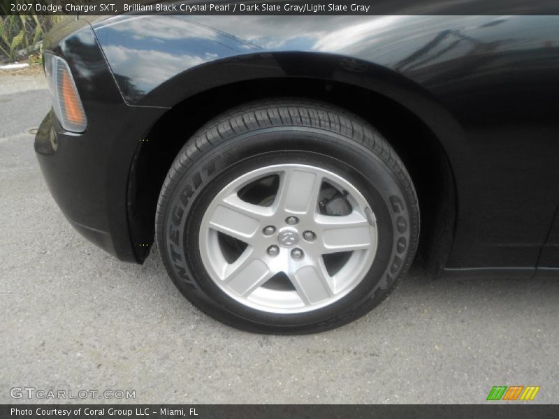 Brilliant Black Crystal Pearl / Dark Slate Gray/Light Slate Gray 2007 Dodge Charger SXT