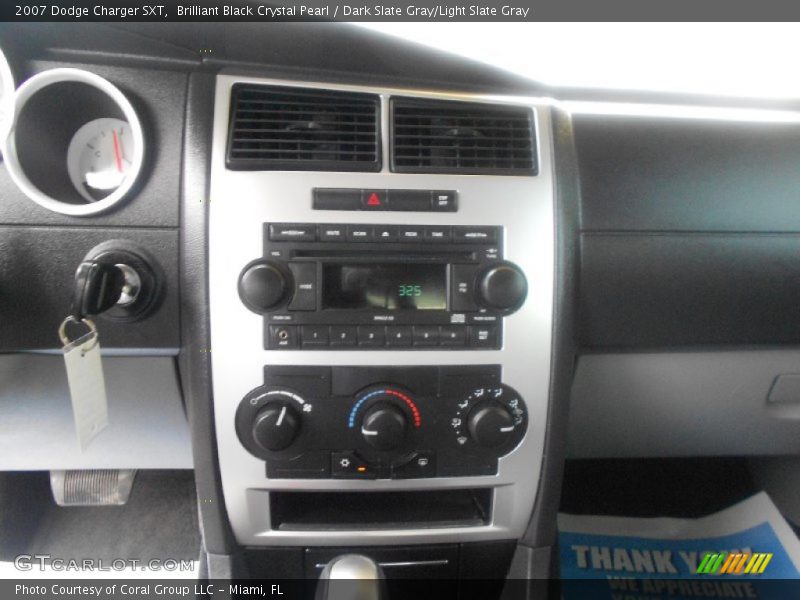 Brilliant Black Crystal Pearl / Dark Slate Gray/Light Slate Gray 2007 Dodge Charger SXT