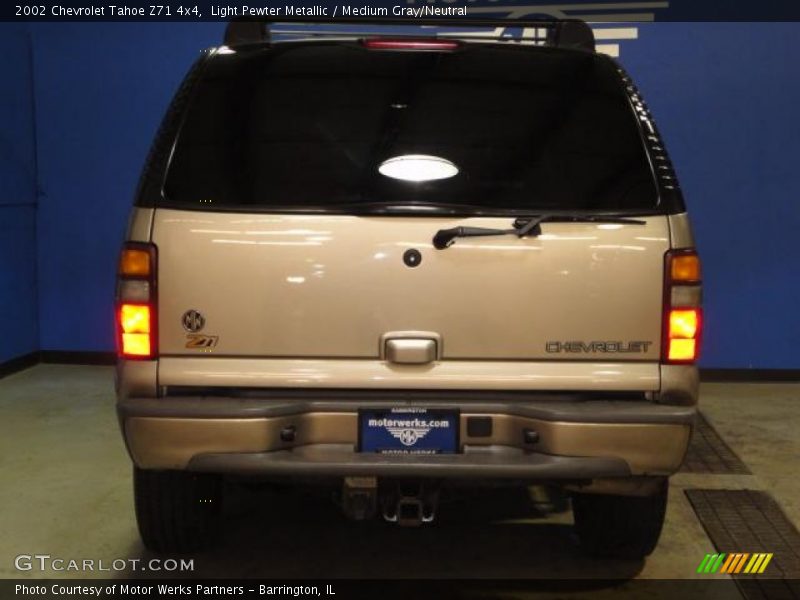 Light Pewter Metallic / Medium Gray/Neutral 2002 Chevrolet Tahoe Z71 4x4