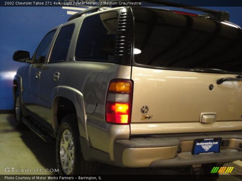 Light Pewter Metallic / Medium Gray/Neutral 2002 Chevrolet Tahoe Z71 4x4