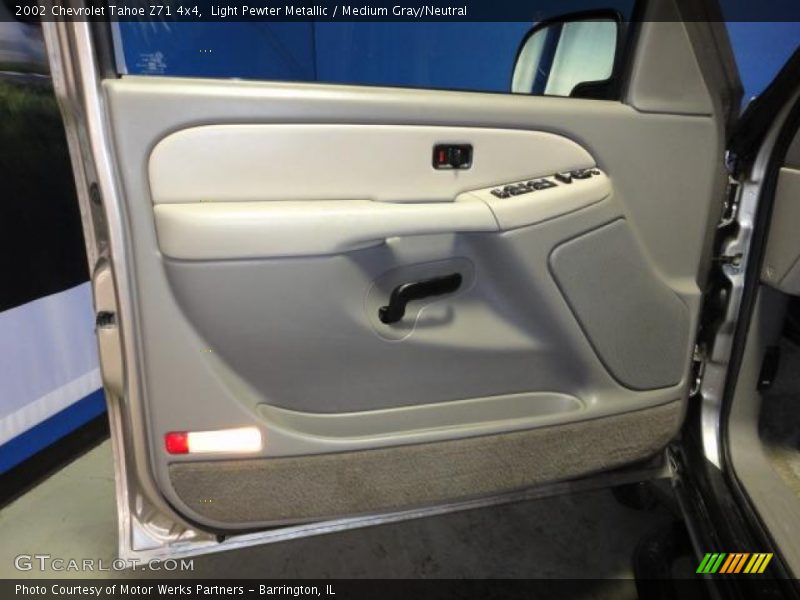 Light Pewter Metallic / Medium Gray/Neutral 2002 Chevrolet Tahoe Z71 4x4