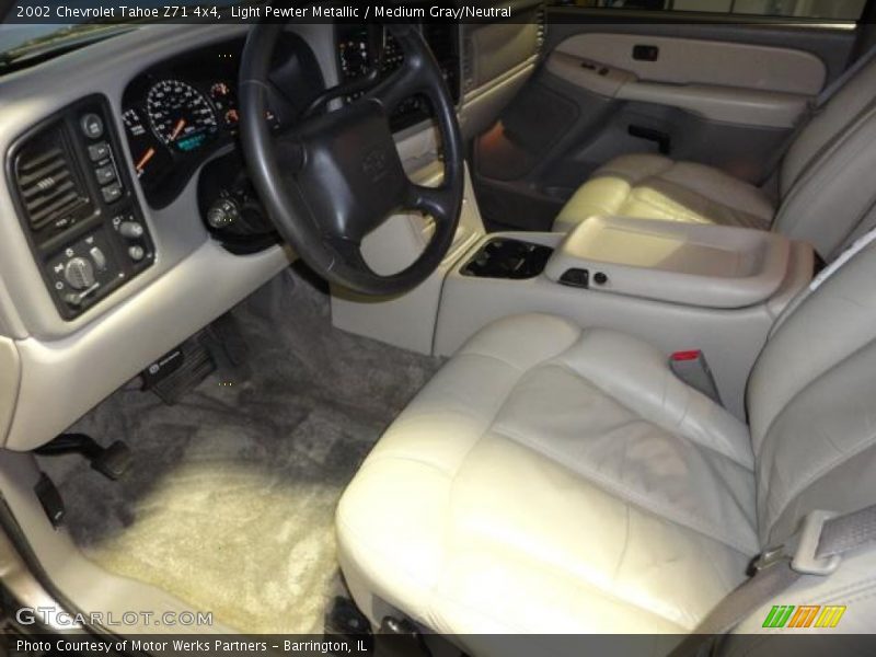 Light Pewter Metallic / Medium Gray/Neutral 2002 Chevrolet Tahoe Z71 4x4