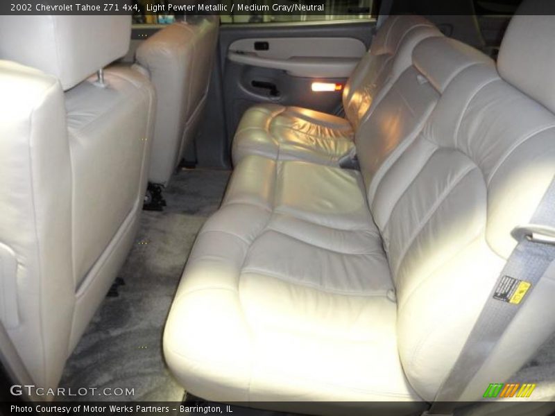 Light Pewter Metallic / Medium Gray/Neutral 2002 Chevrolet Tahoe Z71 4x4